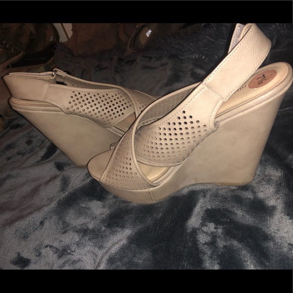 Wedges - Picture 2 of 2